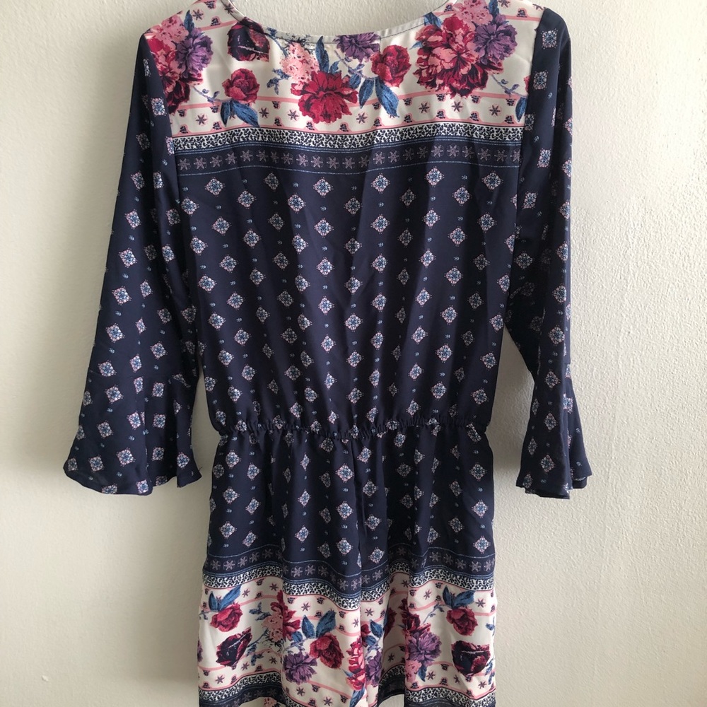 Patterned Romper - Picture 3 of 4